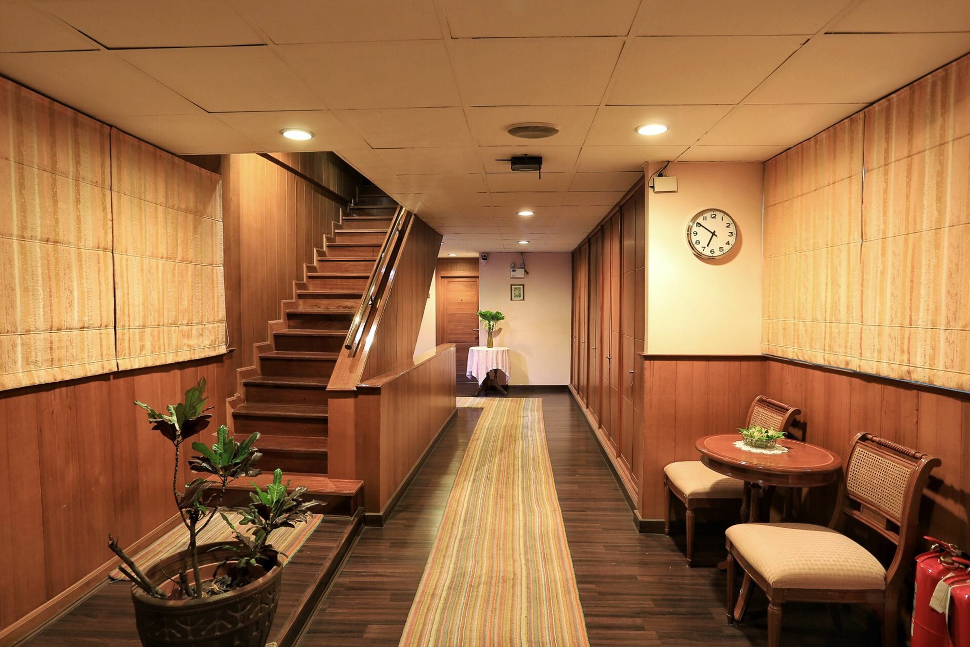 Travel Lodge Surawong (Adults Only) Bangkok Exterior photo